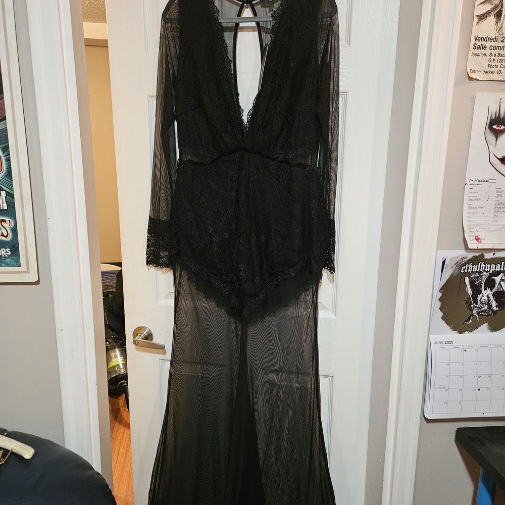 Fashion Nova Black Lace Maxi Dress